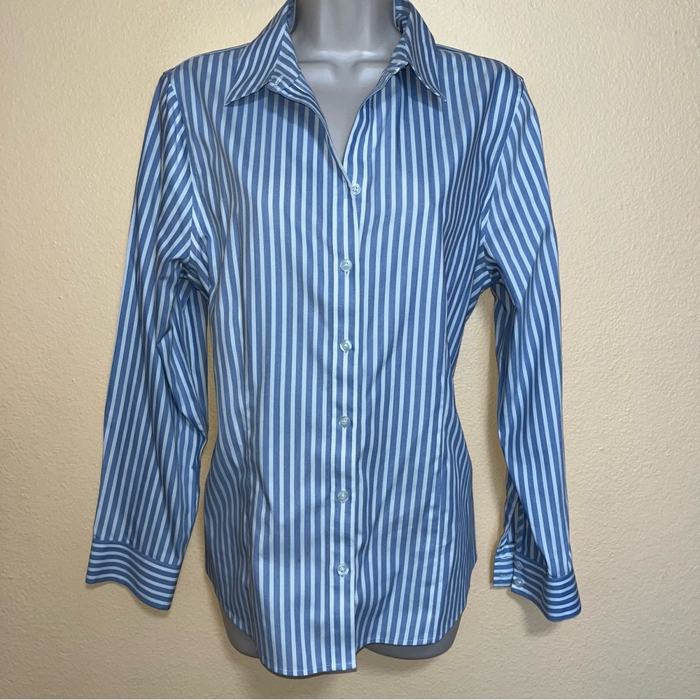 Chico's 1 M No Iron Coolmax All Season Button Down Shirt Top Blue White Stripes